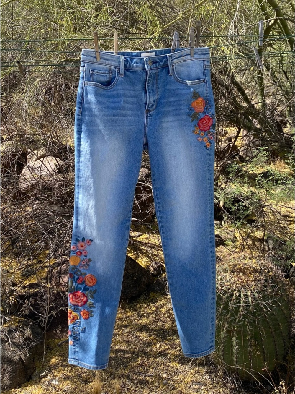 Driftwood Jackie High Rise Embroidered Jeans
W28 L27